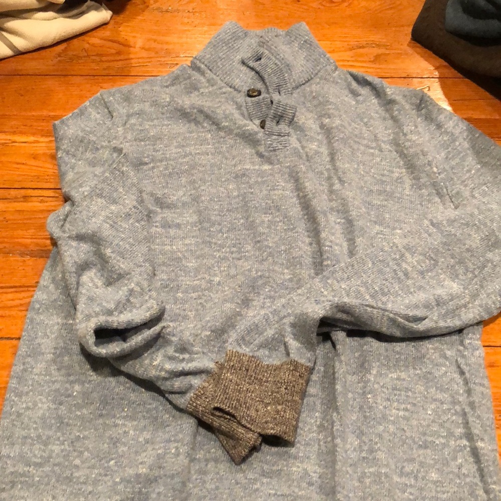Gap Medium sweater with buttons